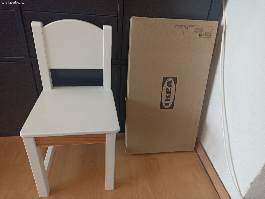 2 dětské židličky Ikea