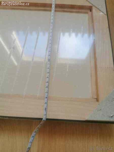 2 obrazy. Větší ještě zabalený ve folii. Za čokoládu... PSČ 15400