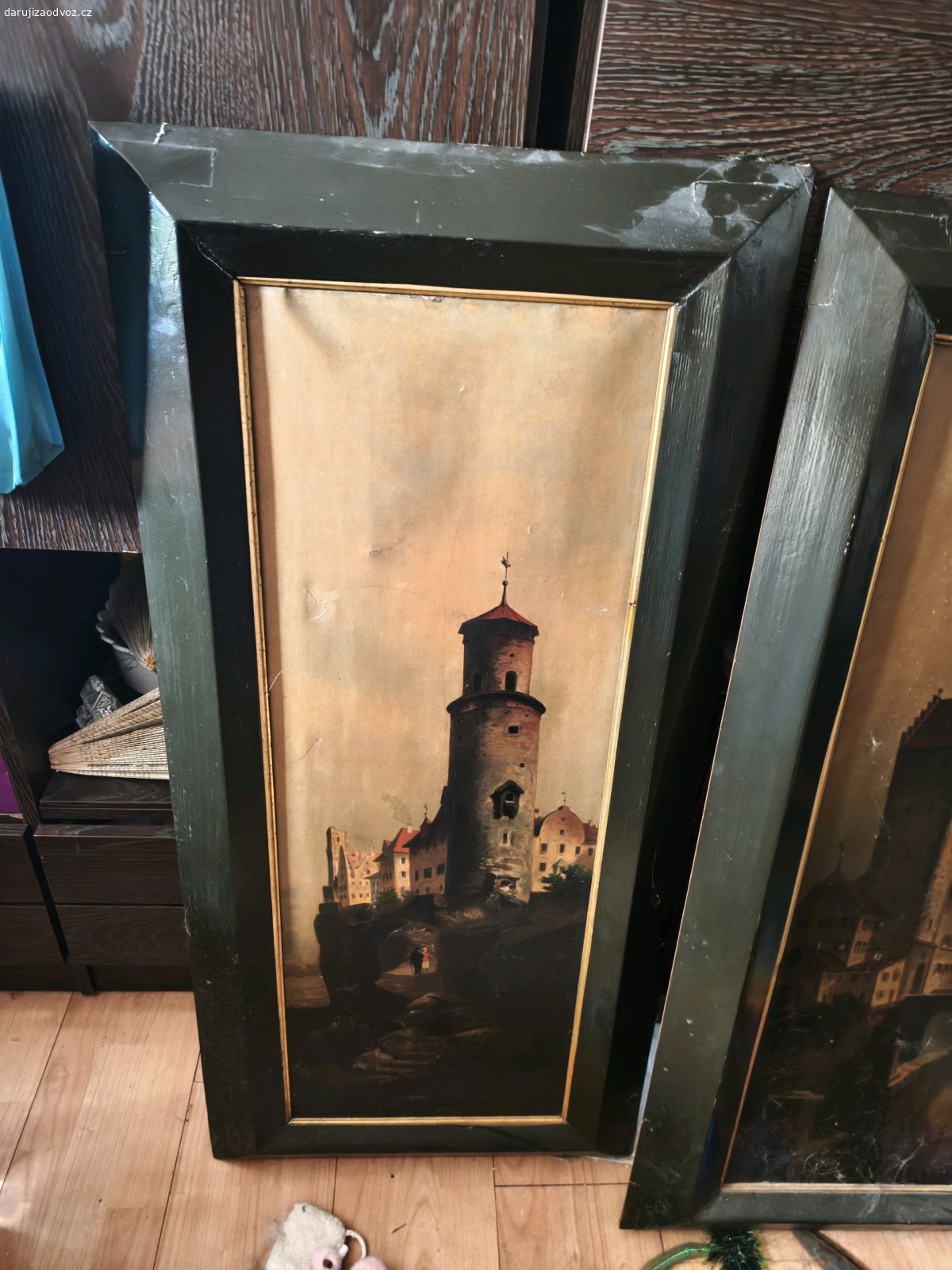 2 velké obrazy. Vyměním za kafe 2 velké obrazy , třeba jen kvůli moc hezkému rámu. Předání jen osobní v Kolodějích nad Lužnicí . Kontakt přes SMS nebo WhatsApp