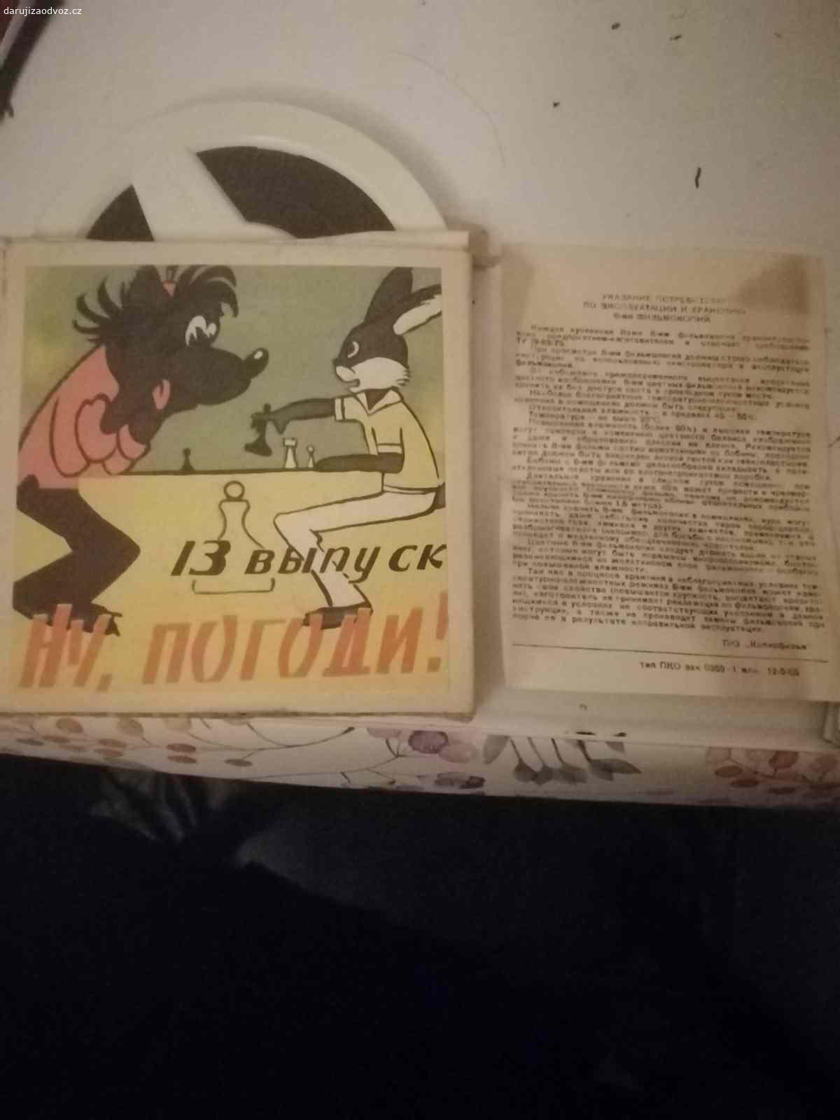 3paskove 8mm,roskladaci stůl,struhadla ete 0022. Za odvoz 3 něme filmy z sovětský kreslený série 10 a 13 a pak film rude město, a jídelní roskladaci stůl, struhadla k setyji eta 0022