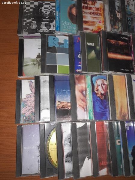 50 nahraných CD. Hudební CD, české, zahraniční