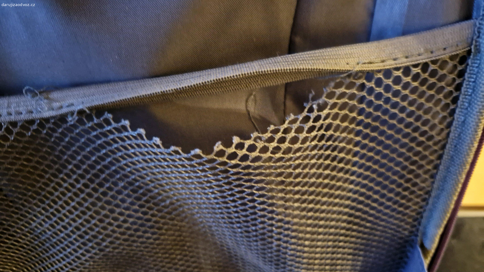 aktovka BeBag extral. aktovka 
extralehká, ergonomická
pouze osobně: Praha Chodov