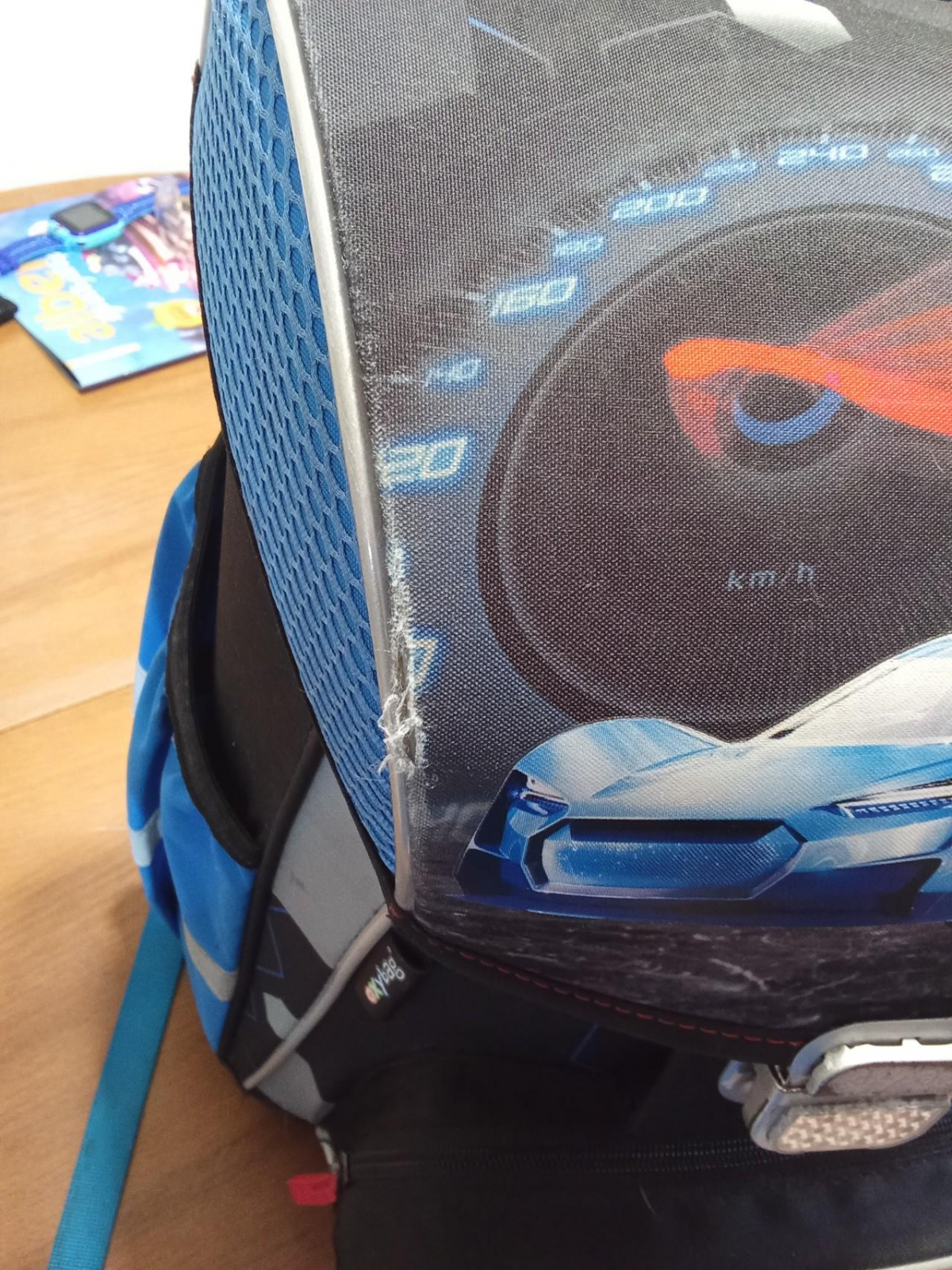 Aktovka. používaná 1-2.třída