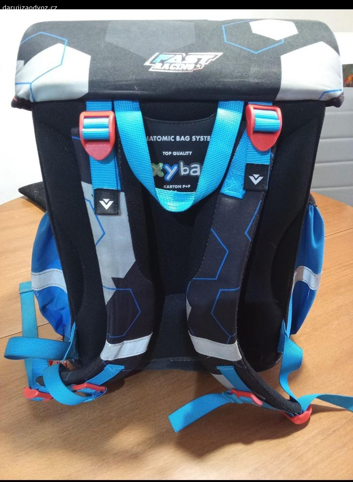 aktovka. nutno vyčistit.NEPOSÍLÁM!