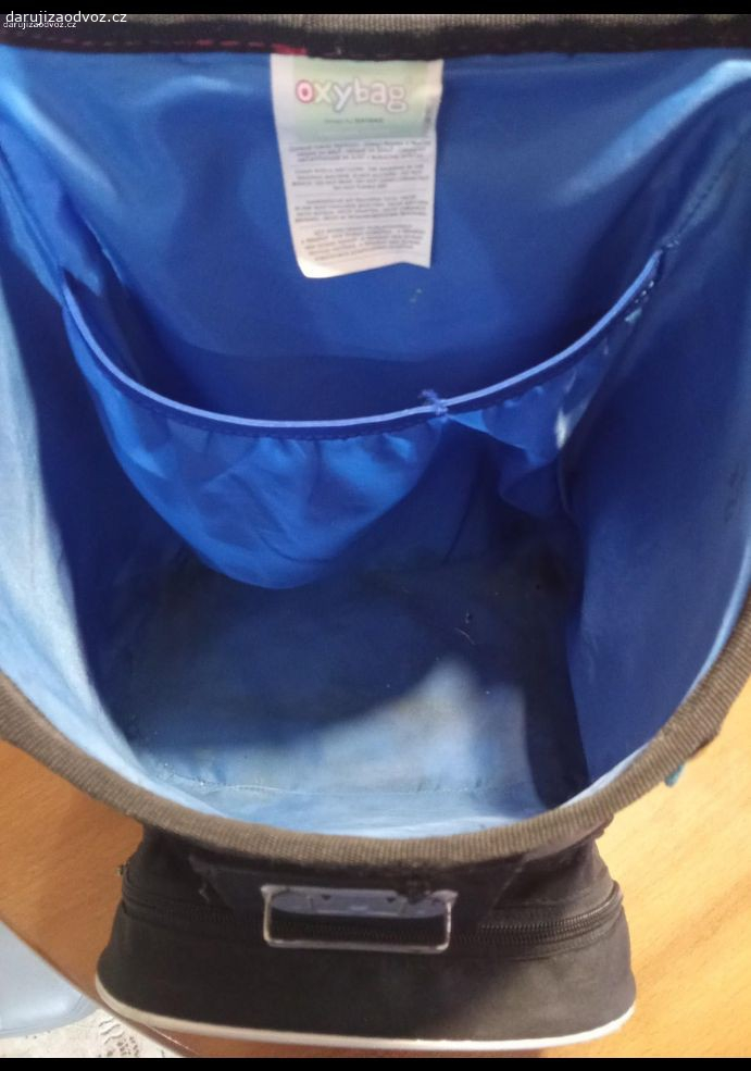 aktovka. nutno vyčistit.NEPOSÍLÁM!