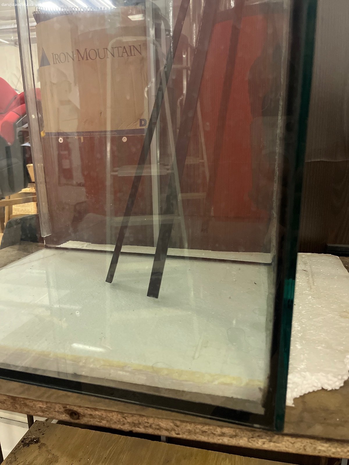 Akvarium 200l 100x50x40. Pouzivane akvarium, tesni, 200l
D 100cm V 50cm H 40cm

K odvozu ve vecernich hodinach