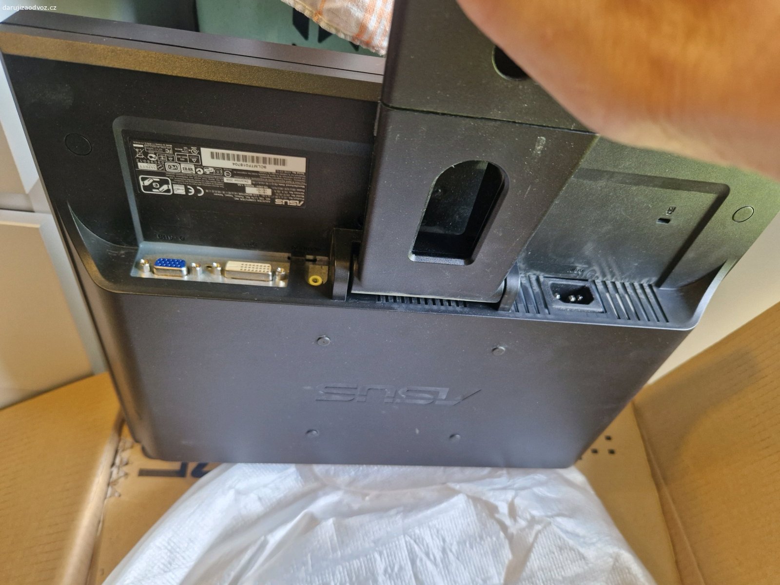ASUS LCD monitor. daruji za odvoz minimálně používaný LCD monitor ASUS VB175