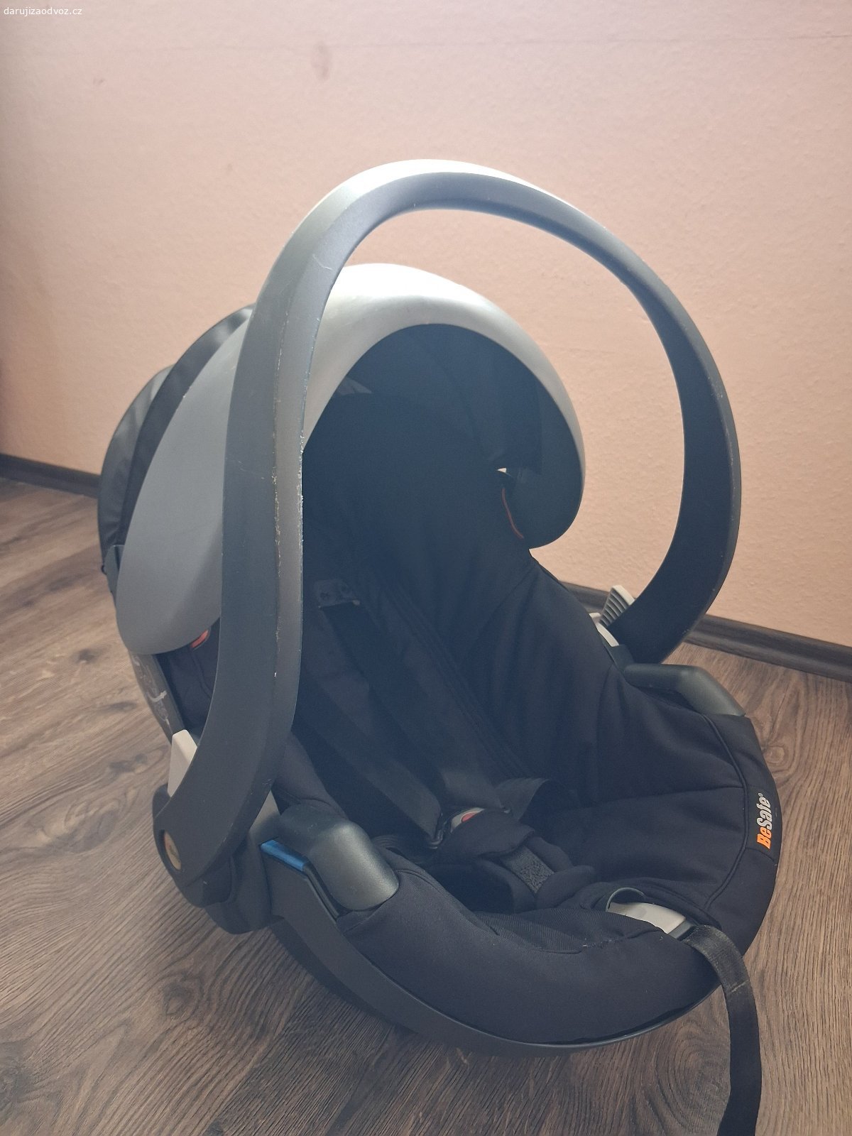 Autosedačka BeSafe. Daruji autosedačku po jednom dítěti, nikdy nebouraná!