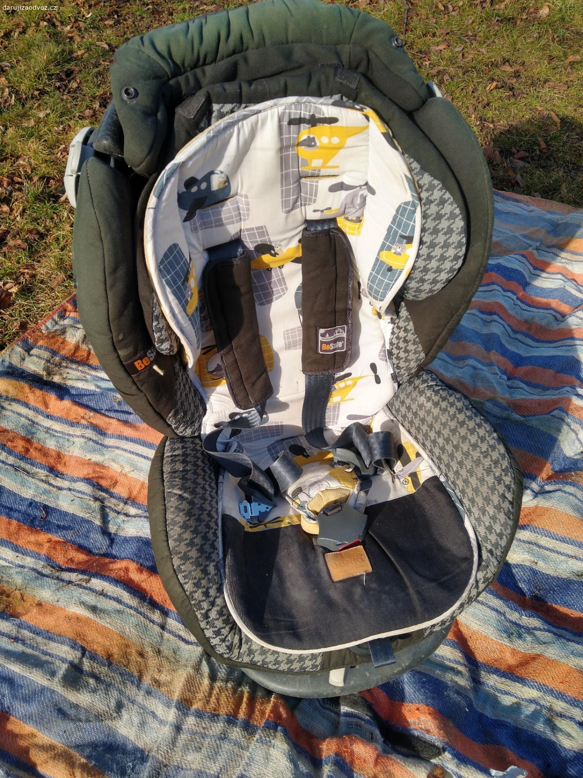 autosedačky BeSafe. Za odvoz nabízíme 2 dětske autosedačky bez isofixu besafe izi x1, jedná zcela funkční, druhá uvolněný polystyren ale jinak ale obě použitelné. Velmi dobře sedí díky dotahovacimu mechanizmu.

Odvoz Stará Huť, po dohodě Praha. Do středy pak jde do sběrného dvora