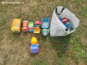 Bábovičky a hračky na pískoviště