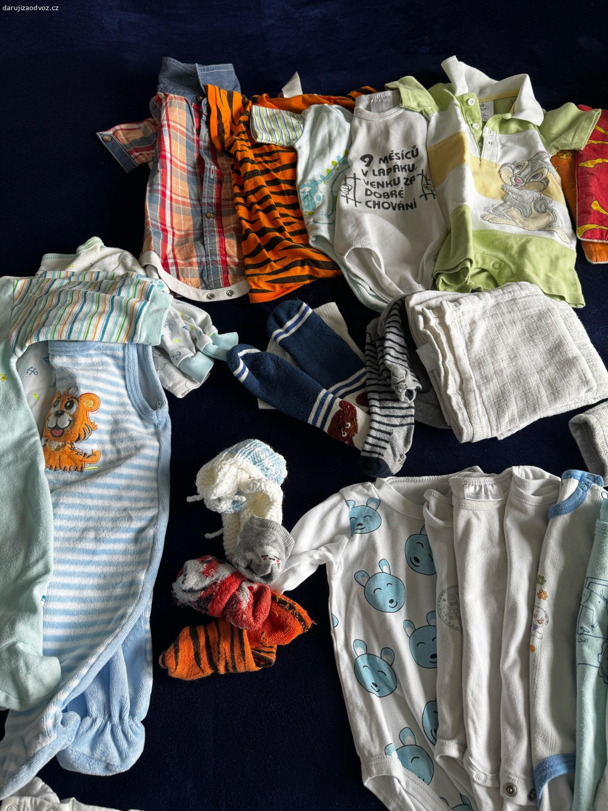 Balík dětského oblečení 52-68vel. vše co vidíte na fotce 
body s dl.i krát. rukavem, 
spací pytel
kalhoty, polštářky, pyžámka, punčochy, mikči, kraťasy, bridáčky, plíny, ponožky, trička,…
osobní předání - prosim si dvě coly zero anebo zásilkovna komplet se zabalením 150,-