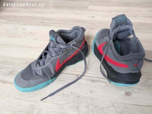 Basketbalové boty Nike Team Hustle D9 vel. 36,5 EU