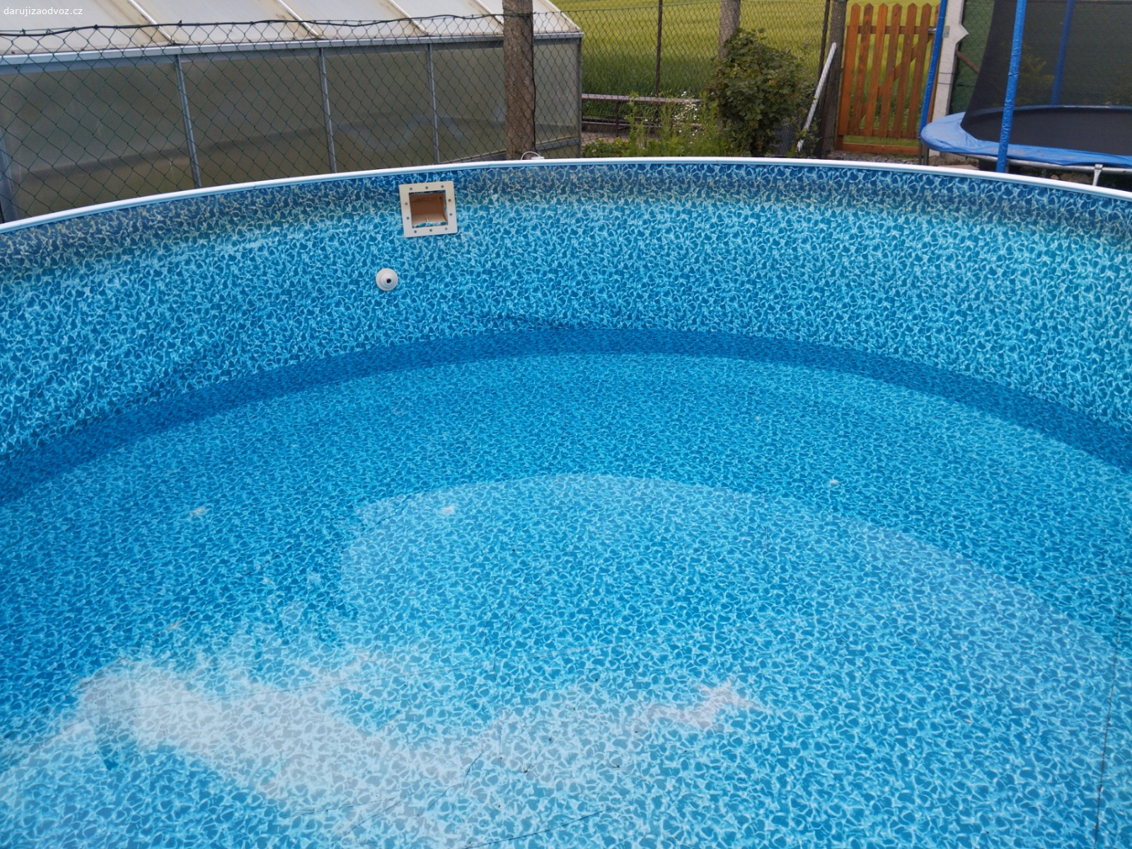 bazén 366x107. bazén bez filtrace v plachtě malá dírka únik asi 1 cm za tři dny jinak bez problémů