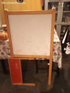 bílá a křídová tabule pro děti