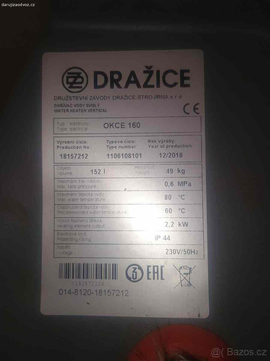 Bojler Dražice OKCE 160, plně funkční. Daruji plně funkční bojler Dražice OKCE160 s keramickým topným tělesem pro instalaci na zeď ve svislé poloze. Prosím omluvte sníženou kvalitu fotek, můj mobil už dosluhuje.
Rok výroby 12/2018.
Objem: 152 l
Hmotnost 49 kg
Elektrický příkon: 2200 W
Napětí: 230 V
Důvod darování-přechod na tepelné čerpadlo.