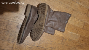 boty vel.40 práva kůže