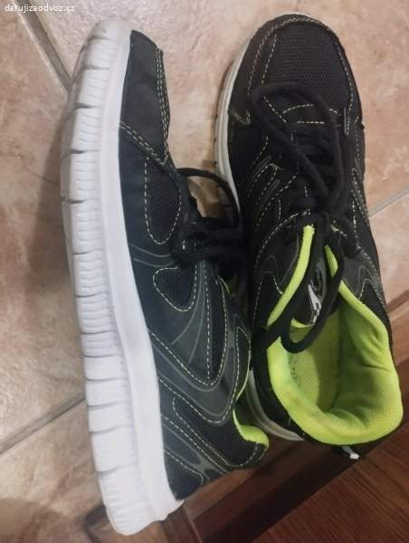 Boty velikost 37- mix