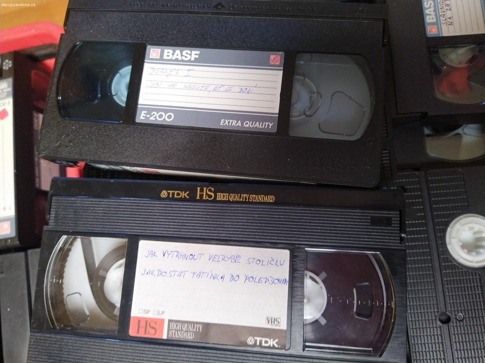 daruji cca 200 VHS. daruji cca 200 VHS domácí nahrávky, všechno možné.
Pouze osobní převzetí Říčany u Prahy, překáží mi to, je mi líto to vyhodit