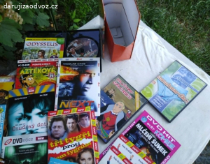 Cca 30 originálních DVD/CD