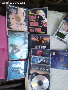 Cca 30 originálních DVD/CD
