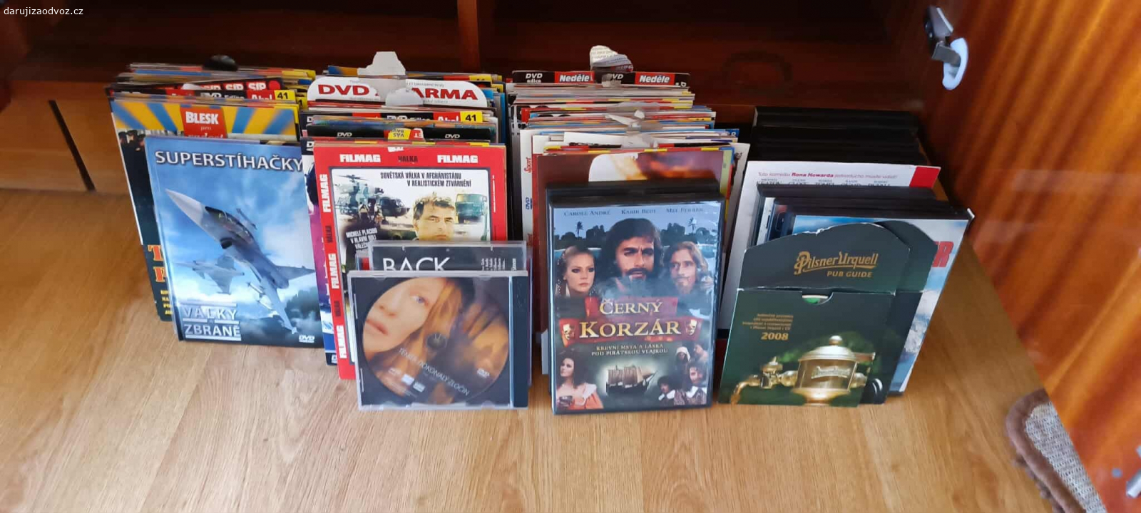 CD, DVD. V pěkném stavu