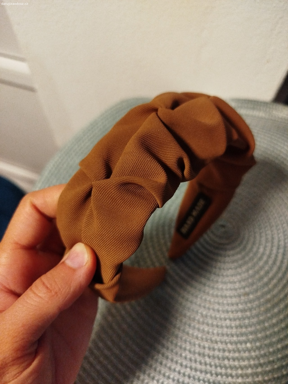 čelenka. osobní předání prosím