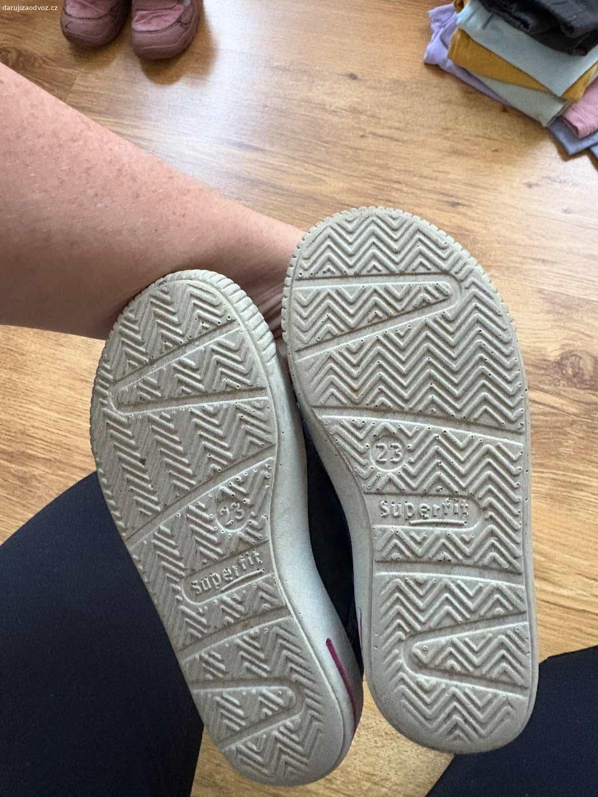 Celoroční dětské boty vel. 23 Superfit. Kožené, bez vad, vhodné na úzkou nožku.