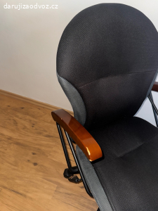 Černé křeslo / židle k PC
