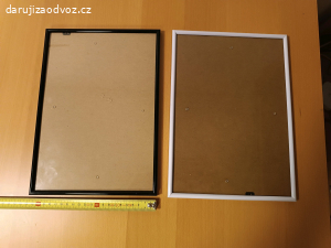 Černý a bílý rámeček na obrázky
