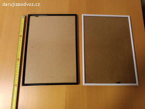 Černý a bílý rámeček na obrázky