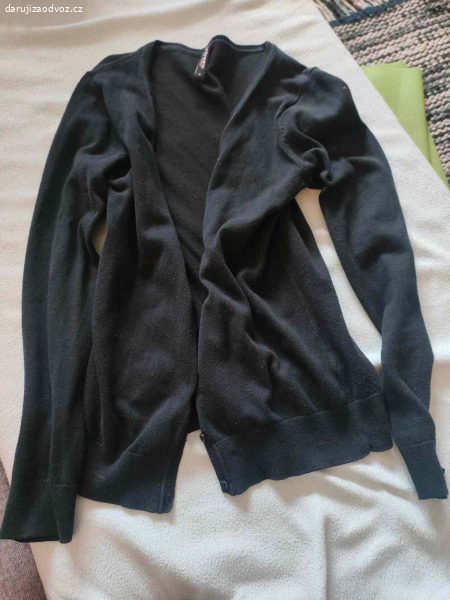 Černý svetr, vel M