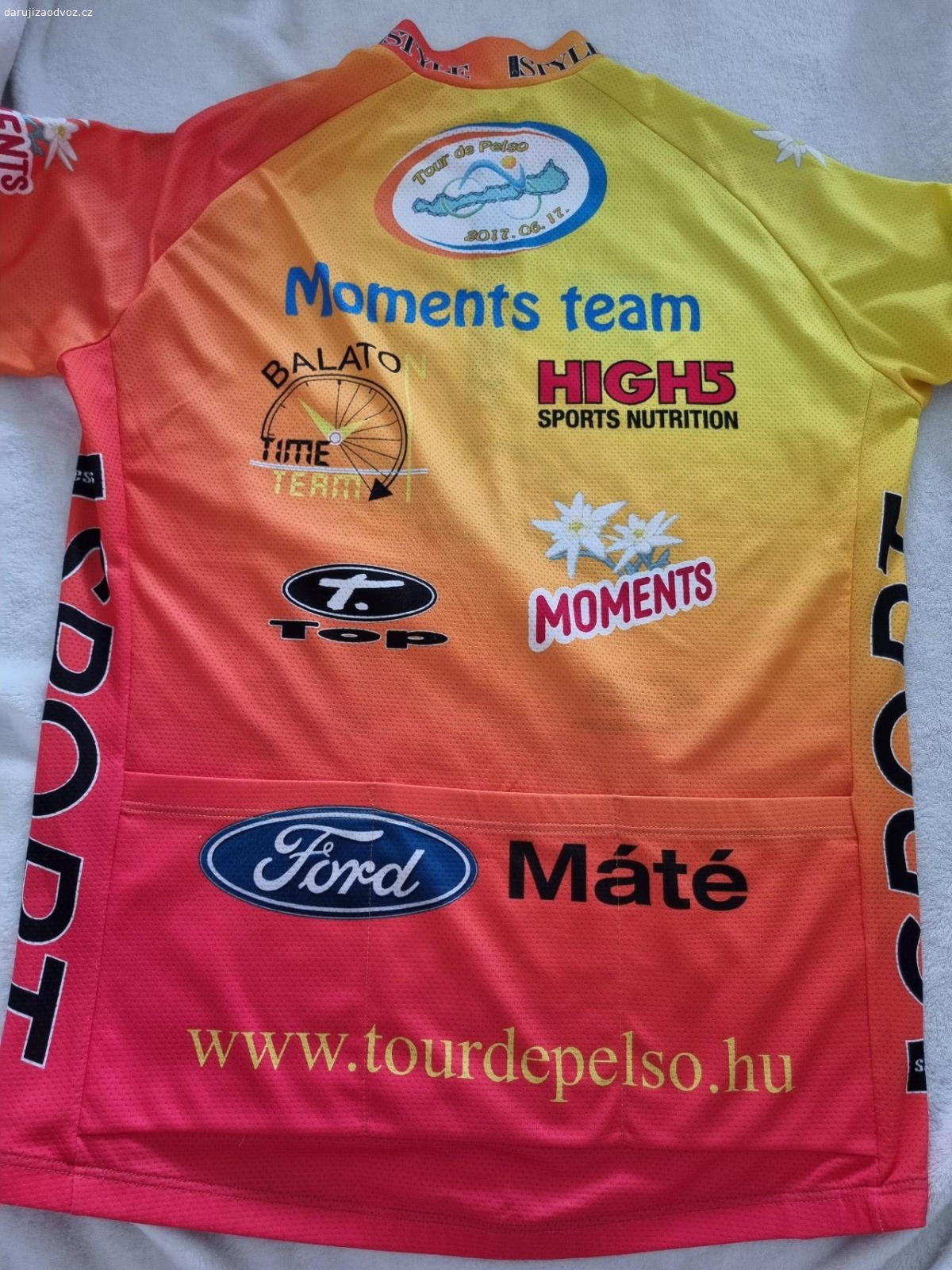 Cyklistický dres vel. XL. Nabízím cyklistický dres za odvoz. Možnost zaslání za kód balikovna/zasilkovna.