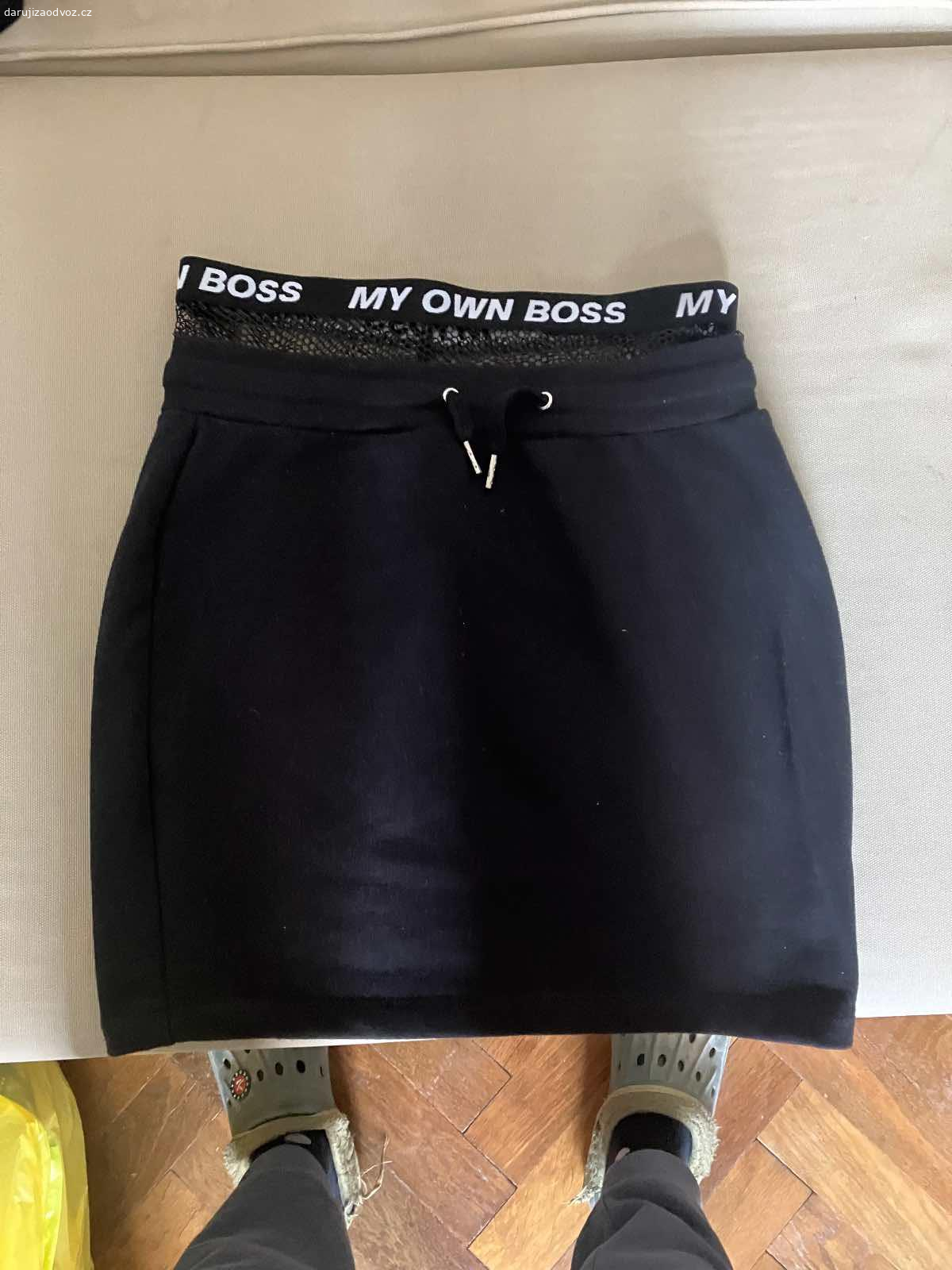 Dámské oblečení velikost M, některé S. Daruji dámské oblečení ve velikosti M, pár kusů je S. Oblečení je v dobrém stavu, vhodné na donošení. Různé kousky trička, mikiny, sukně, šaty

Zdarma, ideálně jako celek