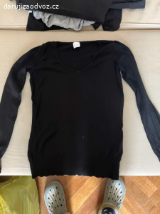 Dámské oblečení velikost M, některé S