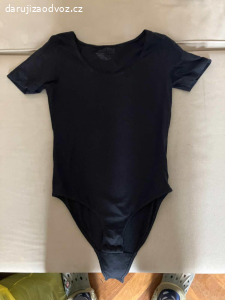 Dámské oblečení, velikost M, některé S