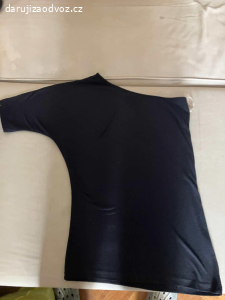 Dámské oblečení, velikost M, některé S