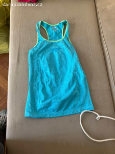 Dámské oblečení velikost M, některé S