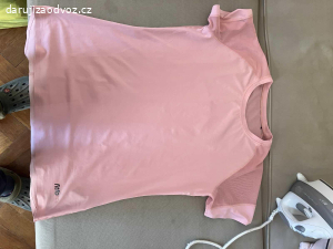 Dámské oblečení velikost M, některé S