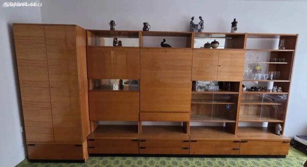 Retro obývací stěna