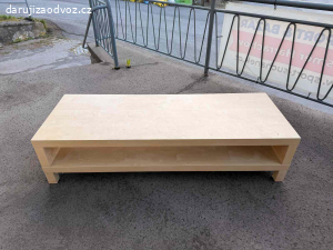 Darujeme stolek pod televizi