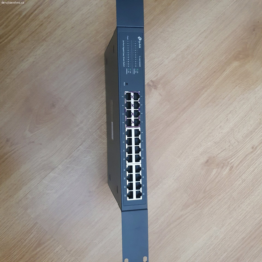 daruji 16 portový GB switch