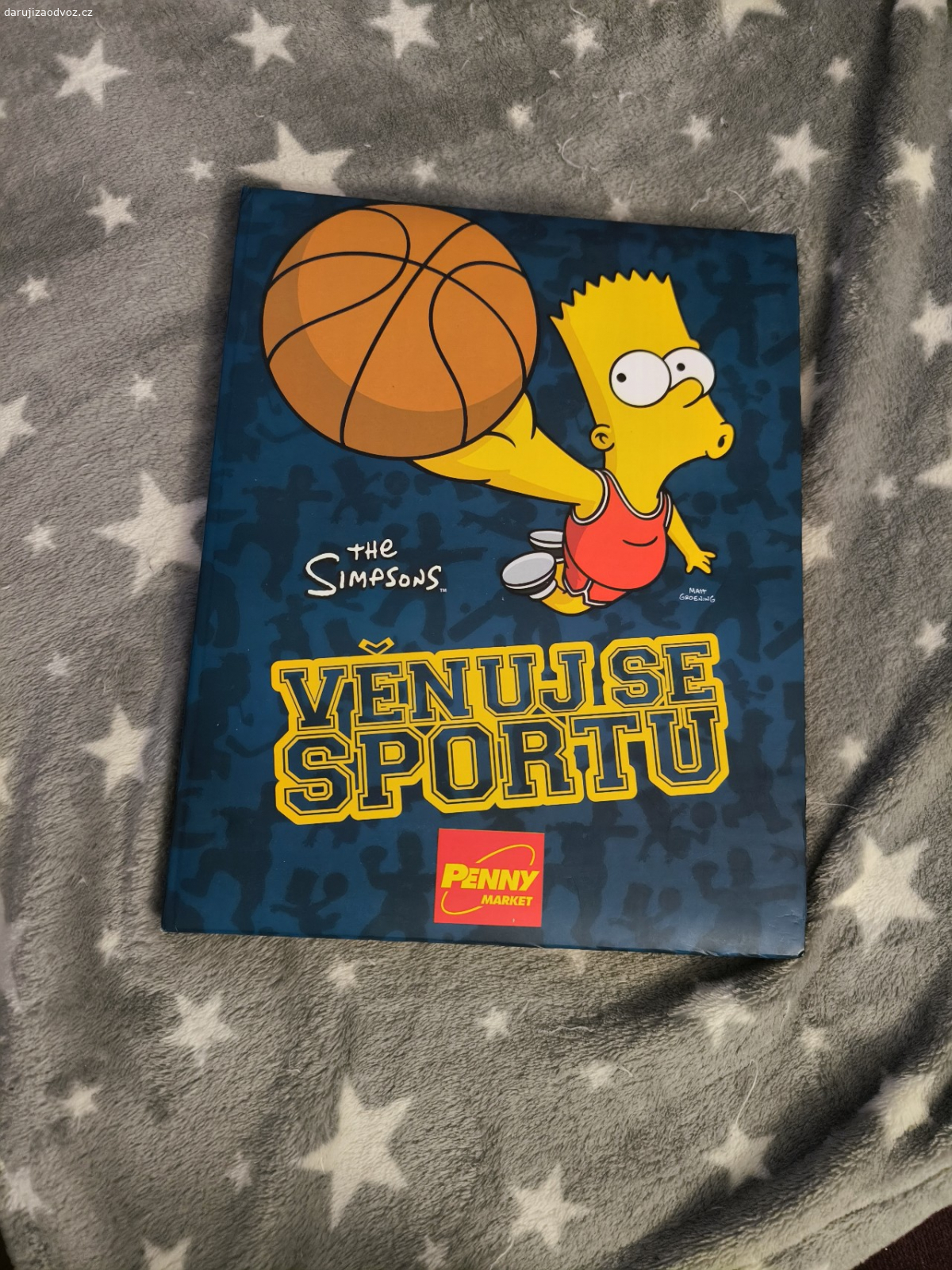 daruji 3 sběratelská alba. jedno je s kartičkami a dvě se samolepkami, všechny by měly být kompletní