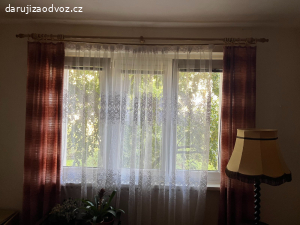 Daruji 3x garnyz vč.záclon za odvoz Praha 4