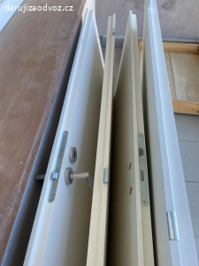 Daruji 4 ks dveří s lamino