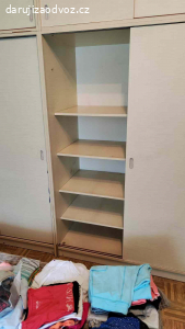 Daruji 4 šatní skříně