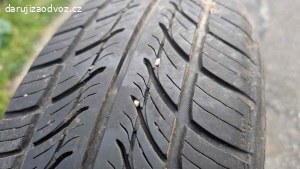 Daruji 4x pneu Kormoran 185/60/R14 dobrý vzorek