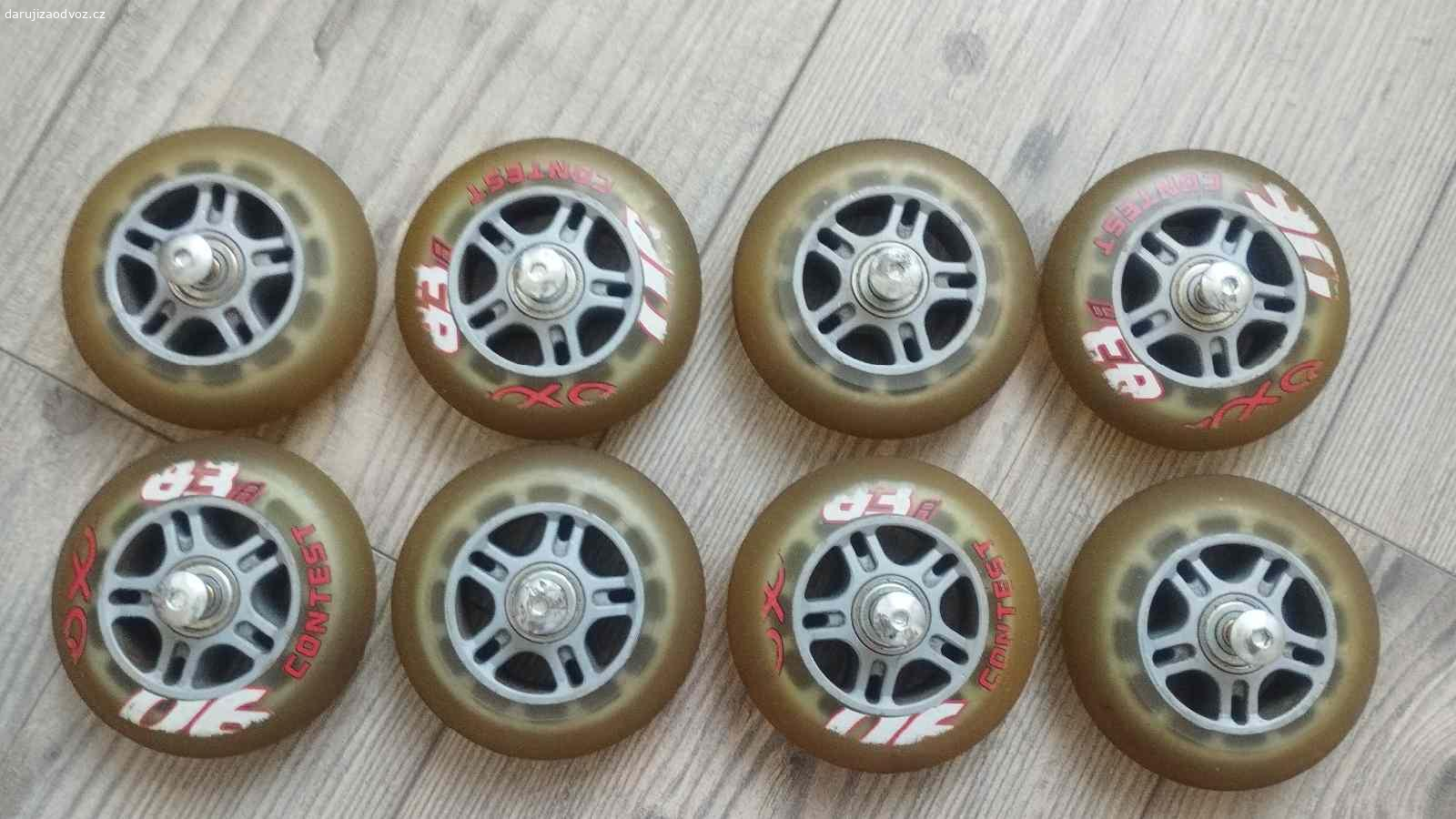 Daruji 8 koleček na inline brusle. Průměr: 90 mm
Tvrdost: 83a
Počet: 8
Nápis /řada: DX Contest
Stav: použitý, částečně sjetý (viz foto). 

Předání možné na Kladně nebo v Praze Radlicích.