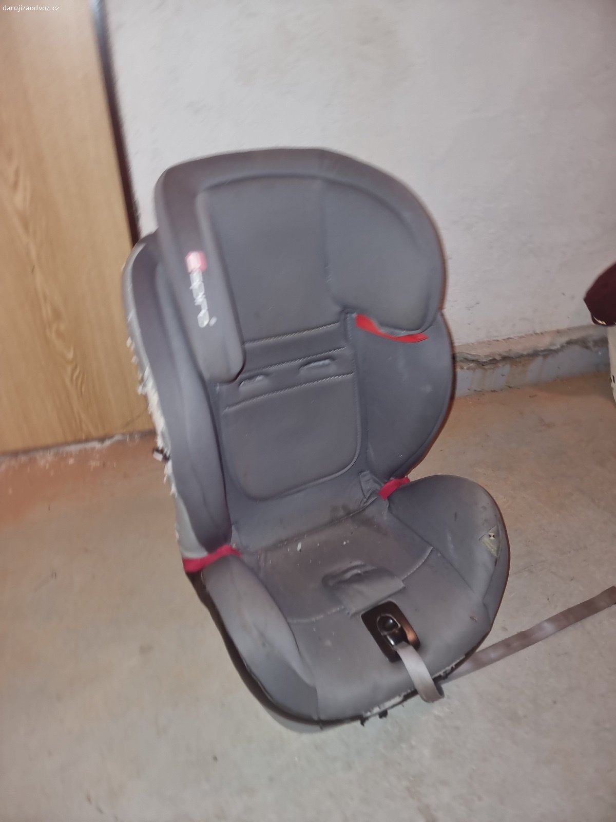 Daruji autosedacku. Daruji autosedacku