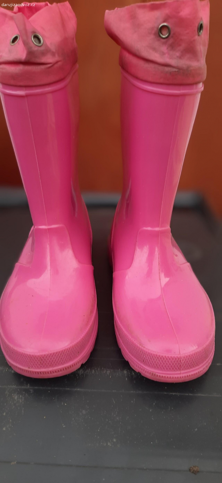 daruji boty papuče holinky27-32. daruji dětské boty holinky, papuče baleríny, sandále na léto, podzim, zimu. osobní odběr Orlická ulice 252 Hradec Králové