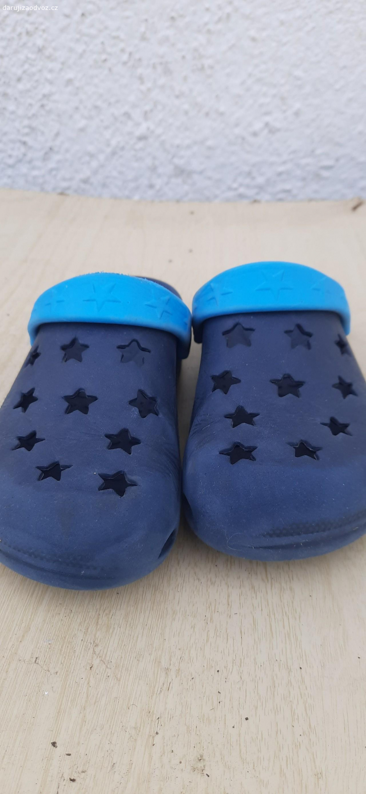 daruji boty papuče holinky27-32. daruji dětské boty holinky, papuče baleríny, sandále na léto, podzim, zimu. osobní odběr Orlická ulice 252 Hradec Králové